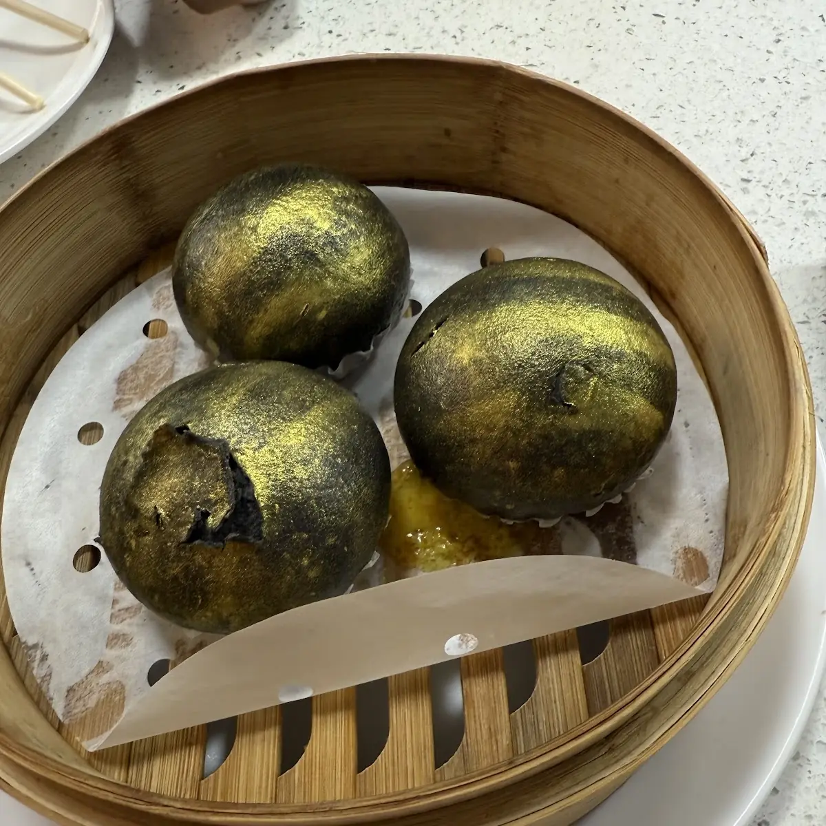 black salted egg custard buns 黑金流沙包